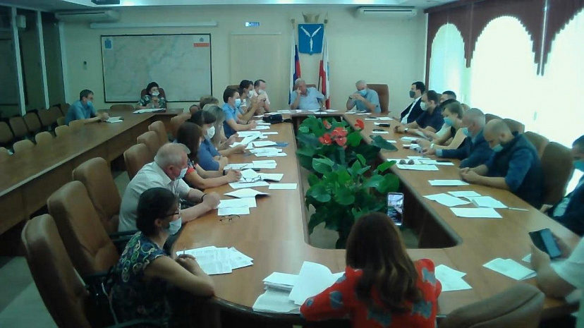 Депутаты поспорили о затратах на проверки управляющих компаний