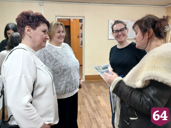 В Саратове участникам экоярмарки бесплатно раздают одежду и обувь 