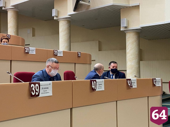В Саратове после выговора министру 29 дорог передали на региональный уровень 