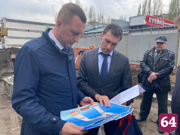 В Саратове у Триумфальной арки уложат брусчатку с улицы Немецкой