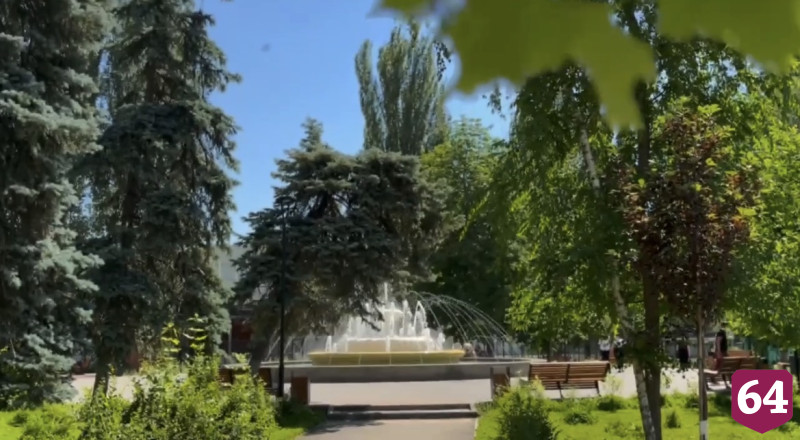 Неизвестный повредил фонтан на Ильинской площади Саратова