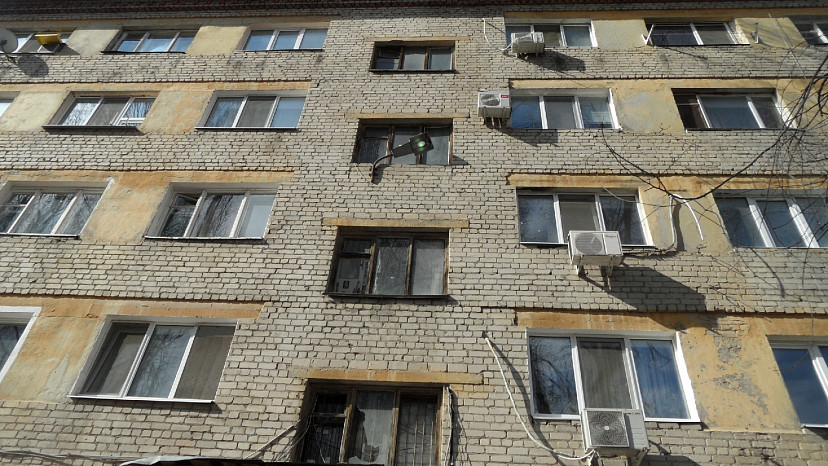 В Саратове жильцы разрушающегося дома не могут добиться расселения