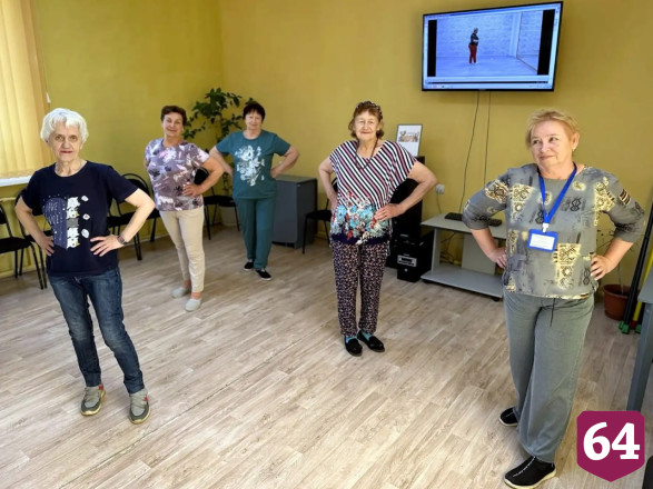 В Саратовской области для пенсионеров проводят групповые занятия с психологом