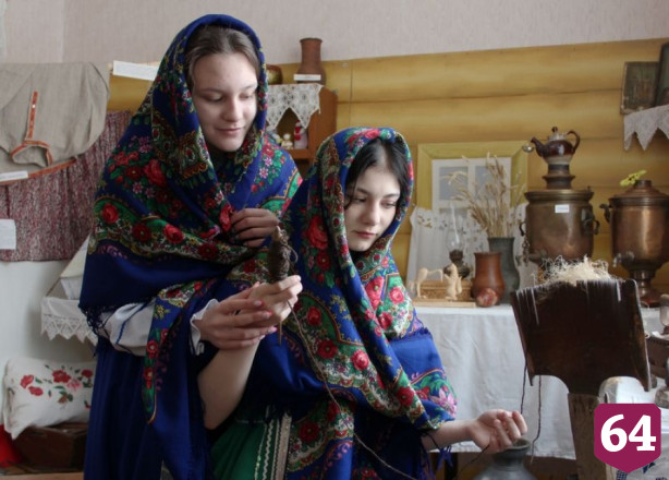 В саратовском музее раскрыли секреты русского платка