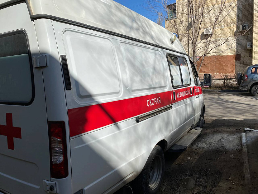 В новогоднюю ночь саратовец избил фельдшера скорой помощи