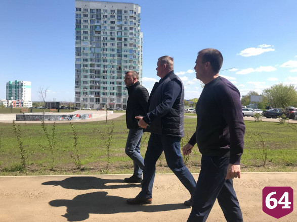 В Саратове сделали дорогу к новой поликлинике