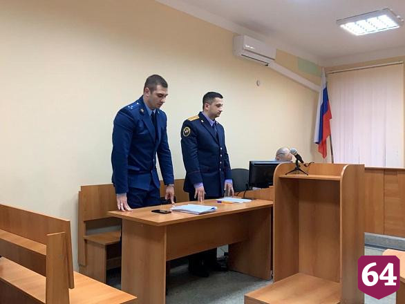 Саратовца приговорили к 10 годам колонии за убийство отчима на пляже 