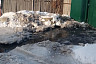 В Саратове автомобили вмерзли в канализационные стоки
