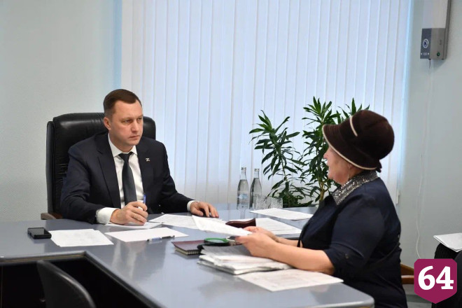 На личном приеме Романа Бусаргина попросили о «говорящих» светофорах