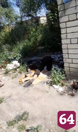 Саратовцы пожаловались на «бомжатник» у детской площадки 