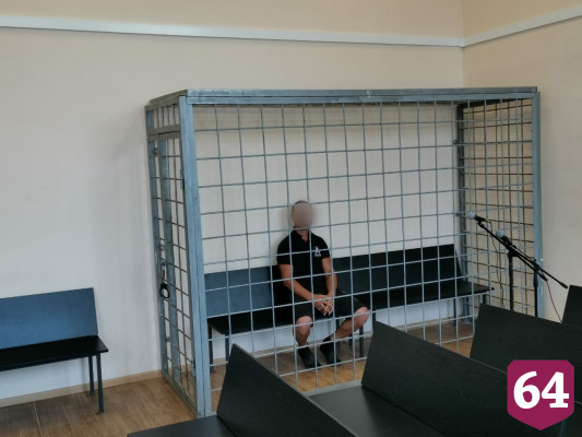 Приятели получили 16 лет на двоих за смертельное избиение мужчины на улице
