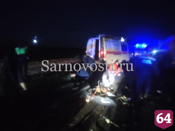 Под Саратовом в ДТП с бензовозом погиб водитель «Жигулей»