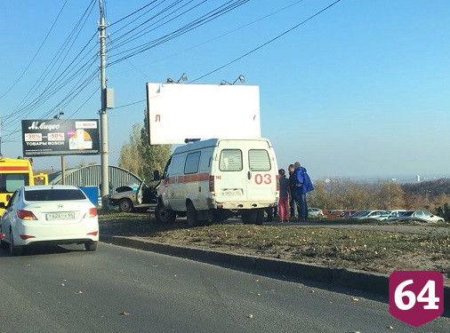 На улице Аэропорт в ДТП разбились водитель и пассажир «Лады»