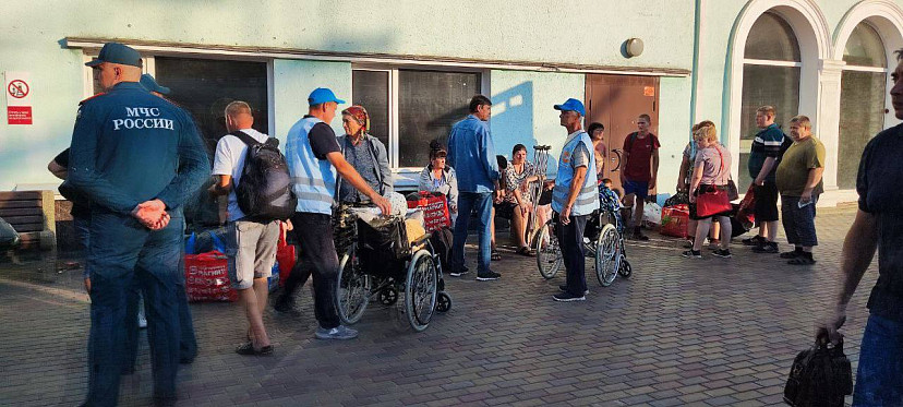 В Саратов прибыли 95 жителей Курской области 