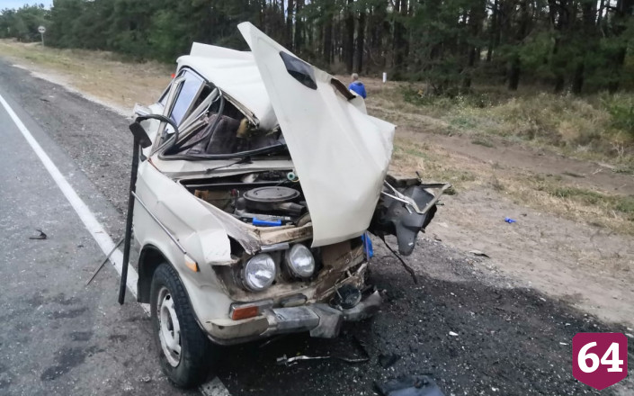 Под Саратовом в ДТП с фурой разбился насмерть водитель «Жигулей» 
