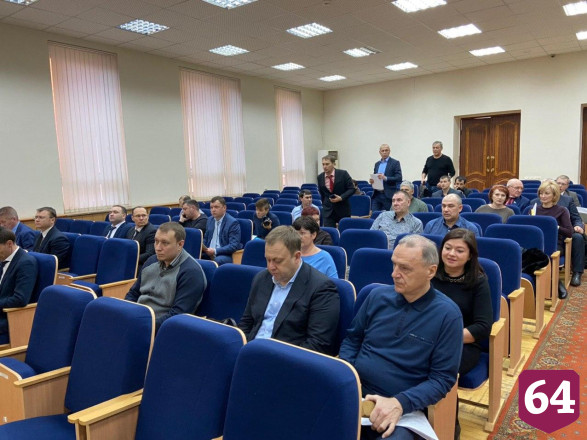 Стрелюхин поторопил администрацию Саратова с оформлением документов для ЖСК «Феникс»