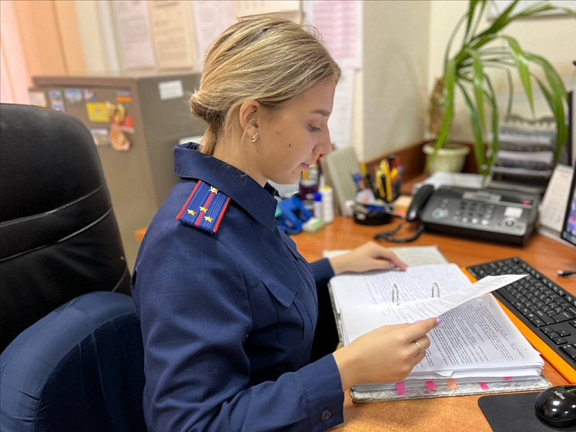 Иностранца осудят за нападение с ножом на 19-летнего саратовца 