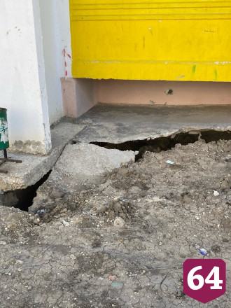 В Саратове под 10-этажкой провалилась земля