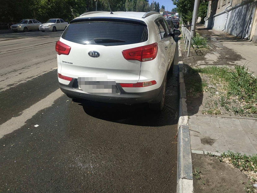 На Танкистов «Киа» сбила женщину на пешеходном переходе
