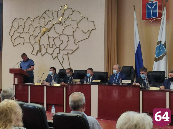 В Саратове долгострой начали подключать к воде