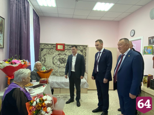 В День пожилого человека в Энгельсском доме-интернате чествовали долгожителей и ветеранов