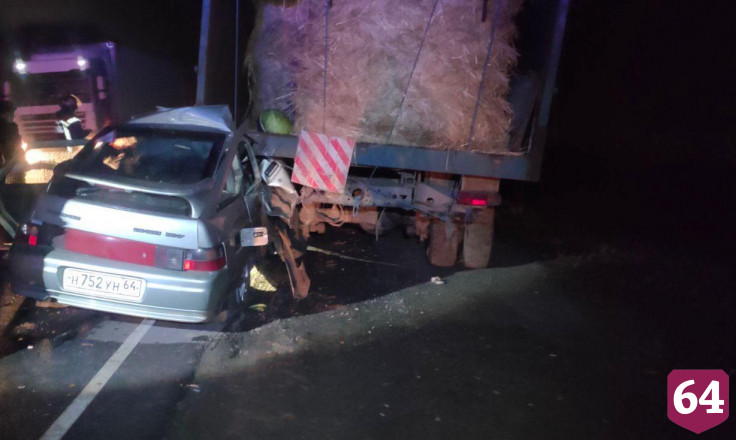 Под Саратовом в ДТП с грузовиком погибла женщина