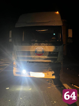 В Саратове мужчина травмировался в аварии с фурой