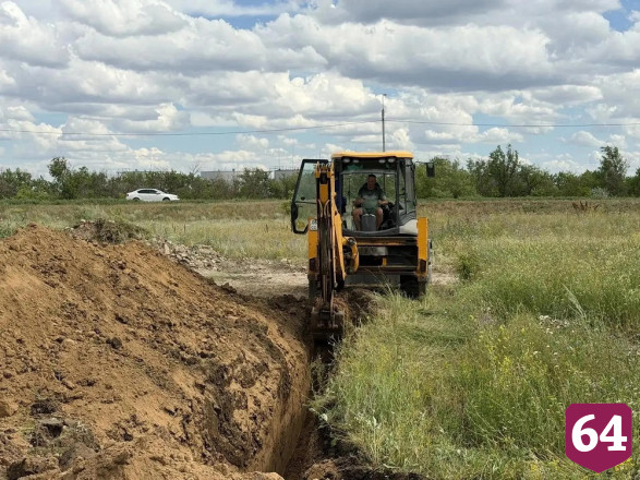 В Энгельсском районе для многодетных семей строят водопровод