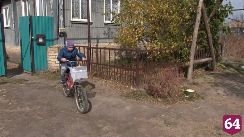 Под Саратовом 6-летний мальчик уехал на велосипеде за собакой и пропал