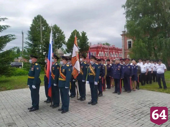 Шествие в Петровске возглавили военнослужащие 60-й Таманской ракетной дивизии