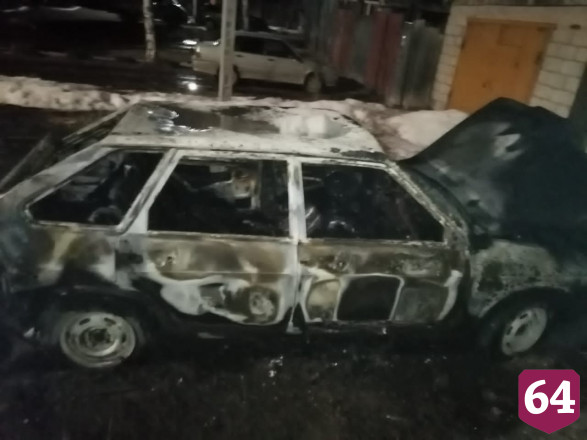 На улице Кооперативной сгорели два автомобиля