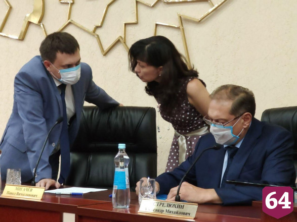 Саратовский губернатор призвал дольщиков и коммунальщиков исполнять соглашения