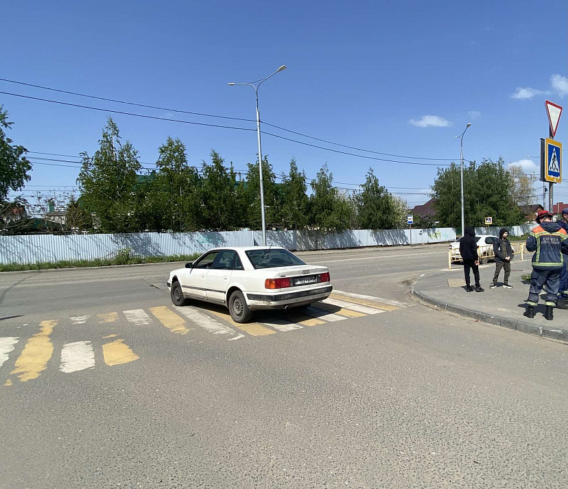 В Юбилейном иномарка сбила 2-летнюю девочку на самокате