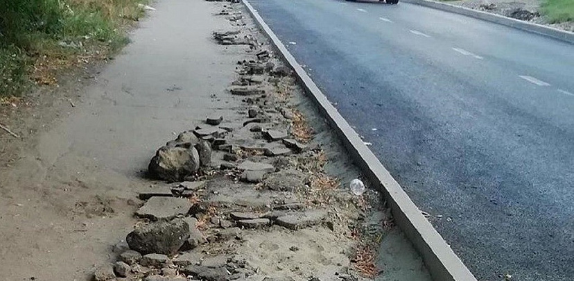 Саратовцы жалуются на разбитые после ремонта дорог тротуары