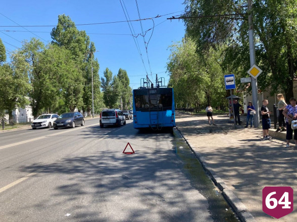 Два пассажира травмировались в ДТП с троллейбусом и автобусом