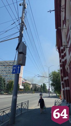 В центре Саратова пожарные отбивают жилые дома от огня