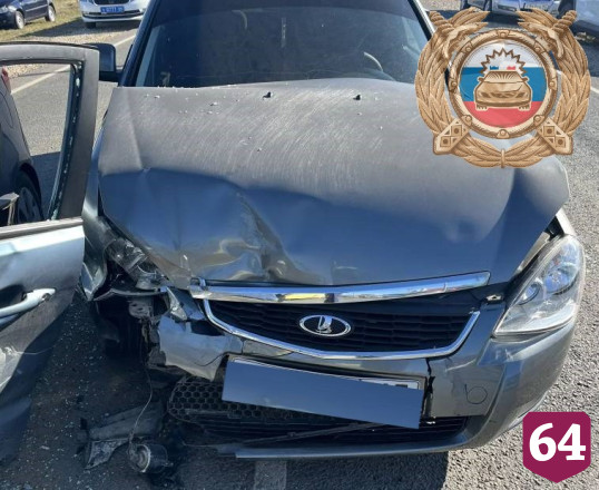 Автоледи пострадала в столкновении легковушек в Саратовской области