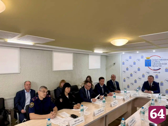 В Саратове обсудили меры по борьбе с опасной ездой подростков на питбайках