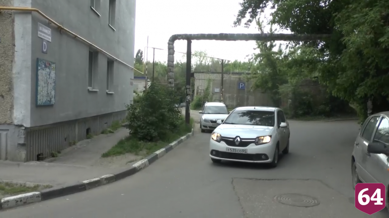 В Саратове таксист спас пенсионерку от мошенников