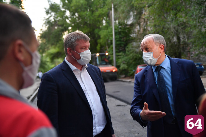 Губернатор проконтролировал ремонт дорог Саратова