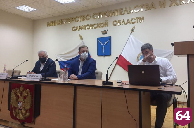  Подрядчику поручили работать без выходных на долгострое в Саратове  