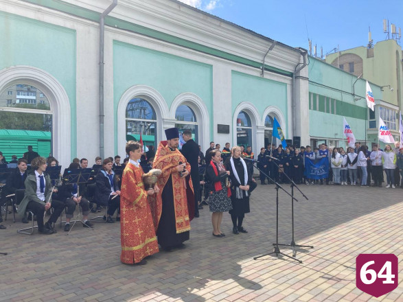 Из Саратова для Донбасса отправили поезд с 95 тоннами гуманитарной помощи 
