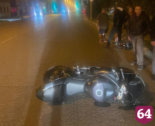 Полиция ищет свидетелей гибели мотоциклиста в ДТП в Энгельсе