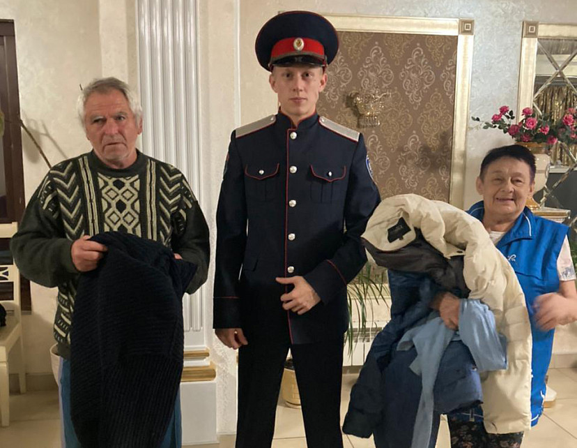 Саратовские казаки помогли зимней одеждой жителям Донбасса