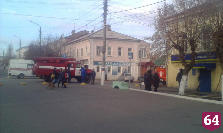 Пожарные спасли собак из горящей квартиры  