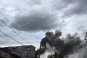 В Заводском районе рядом с жилым домом горят сараи