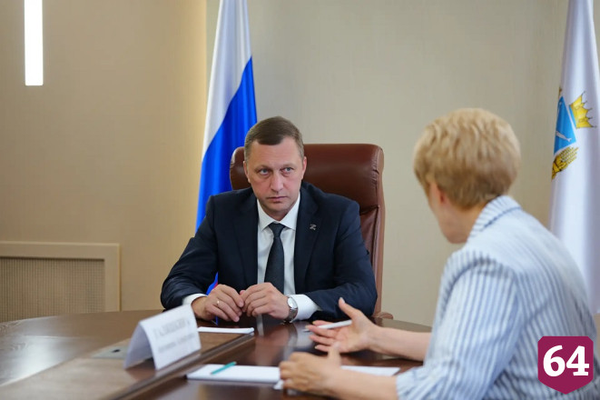 Губернатор поручил депутату помогать районам с заявками в госпрограммы