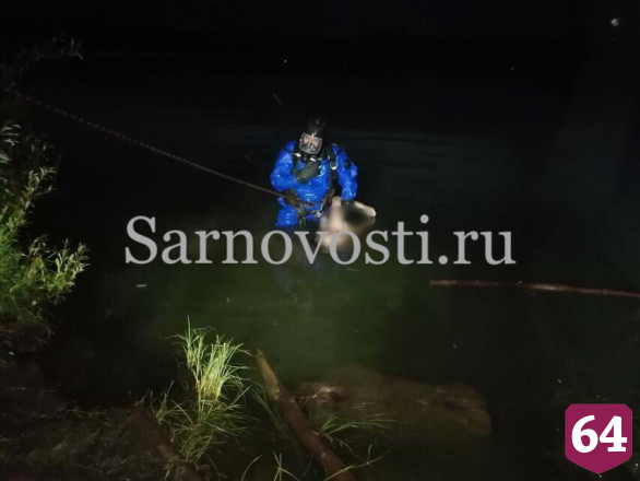 В Саратовской области из пруда достали труп неизвестного мужчины