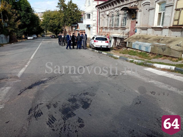 Свадебные кортежи попали в массовую аварию в центре Саратова