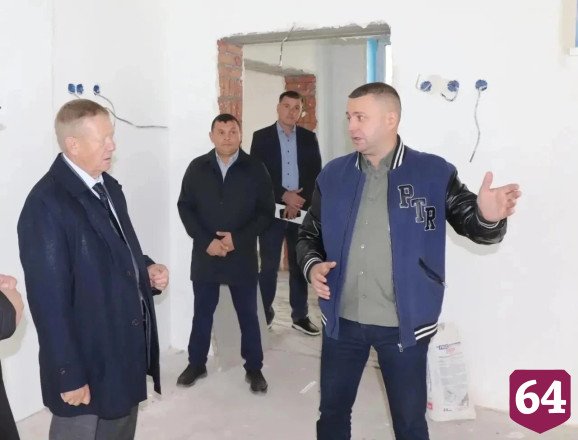 В Саратове подрядчик завершил фасадные работы в новом корпусе школы
